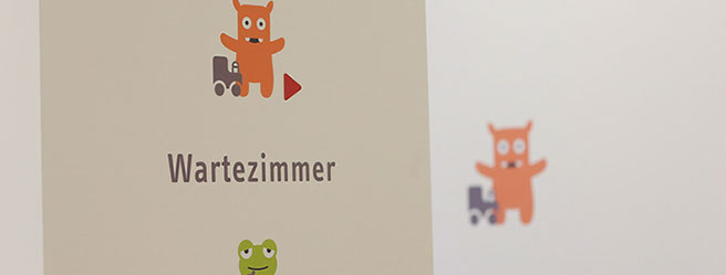 Dr. Grimberg in der Kinderarztpraxis Pasing