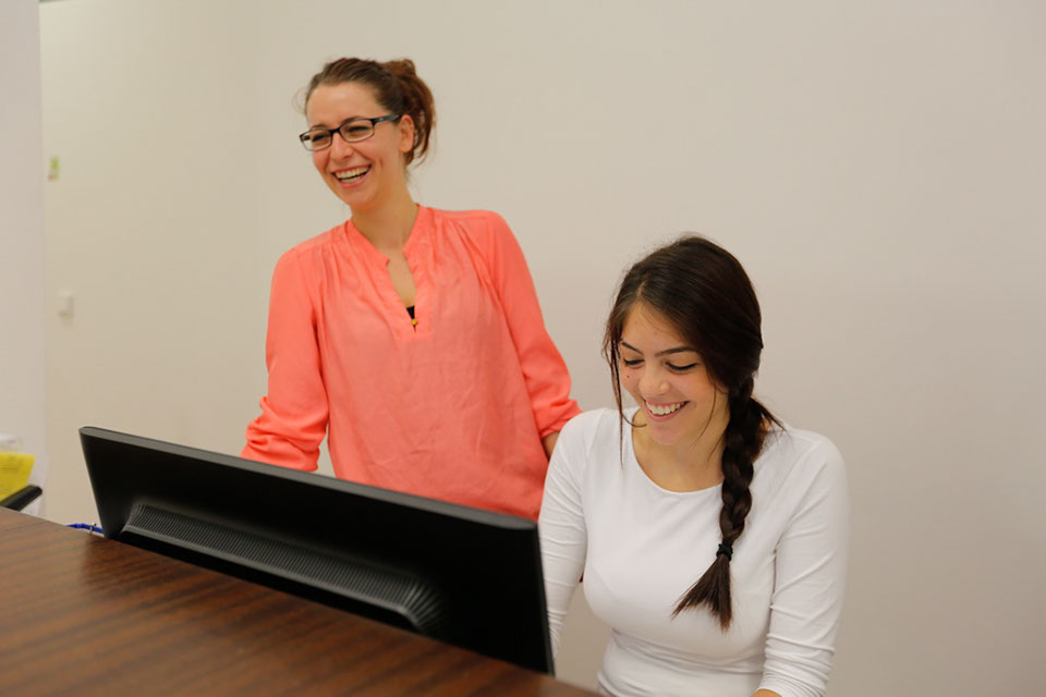 Dr. Grimberg in der Kinderarztpraxis Pasing