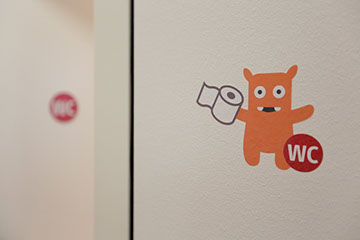 Dr. Grimberg in der Kinderarztpraxis Pasing